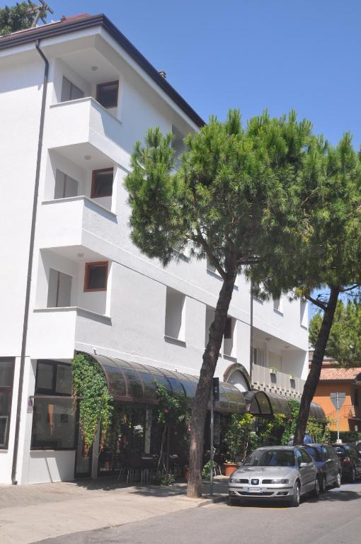Hotel Villa Candia Λινιάνο Σαμπιαντόρο Εξωτερικό φωτογραφία