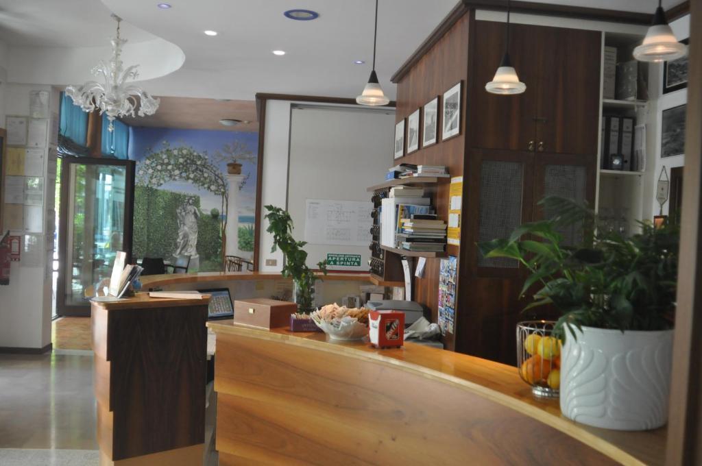 Hotel Villa Candia Λινιάνο Σαμπιαντόρο Εξωτερικό φωτογραφία